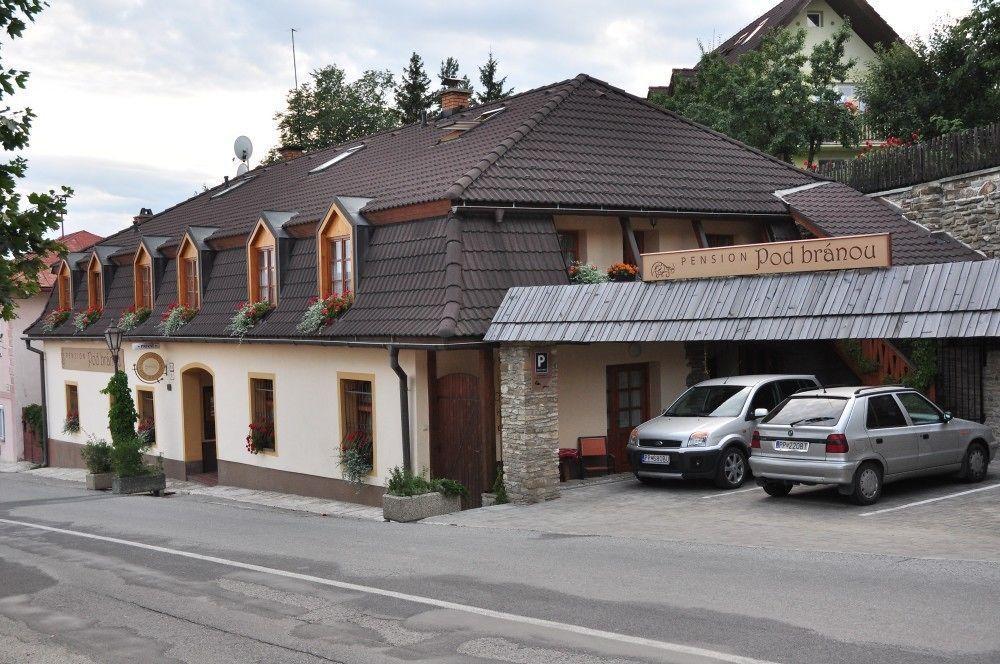 Penzion Pod Branou Poprad Bagian luar foto