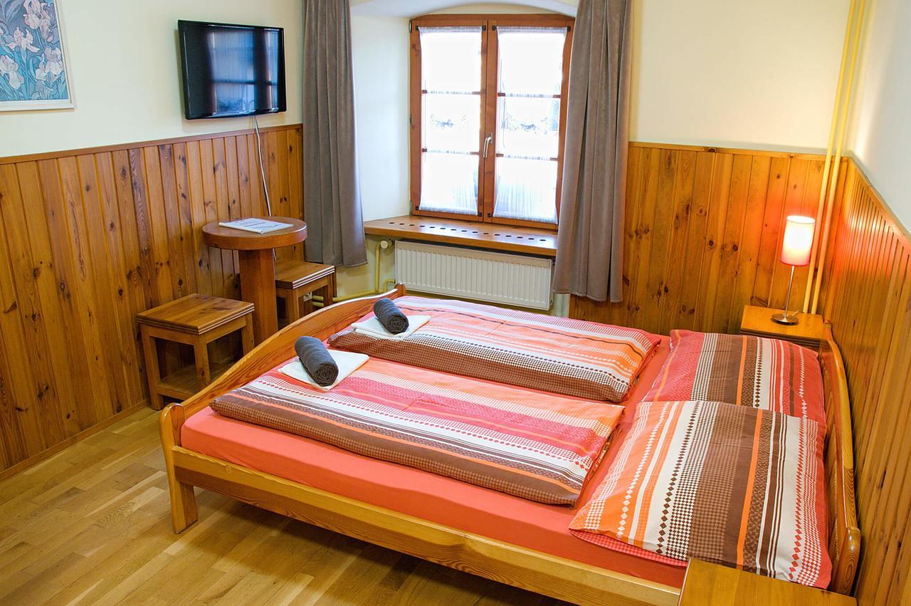 Penzion Pod Branou Poprad Bagian luar foto