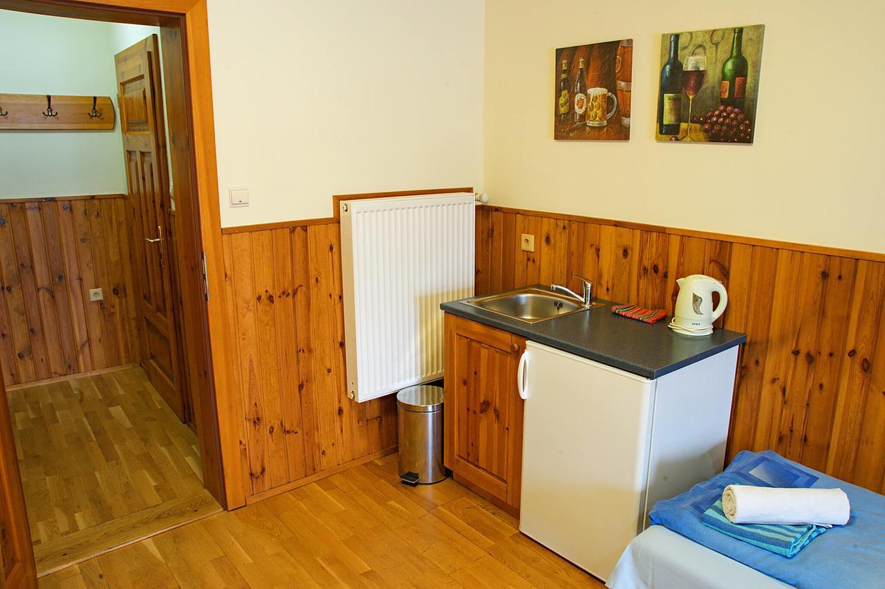 Penzion Pod Branou Poprad Bagian luar foto