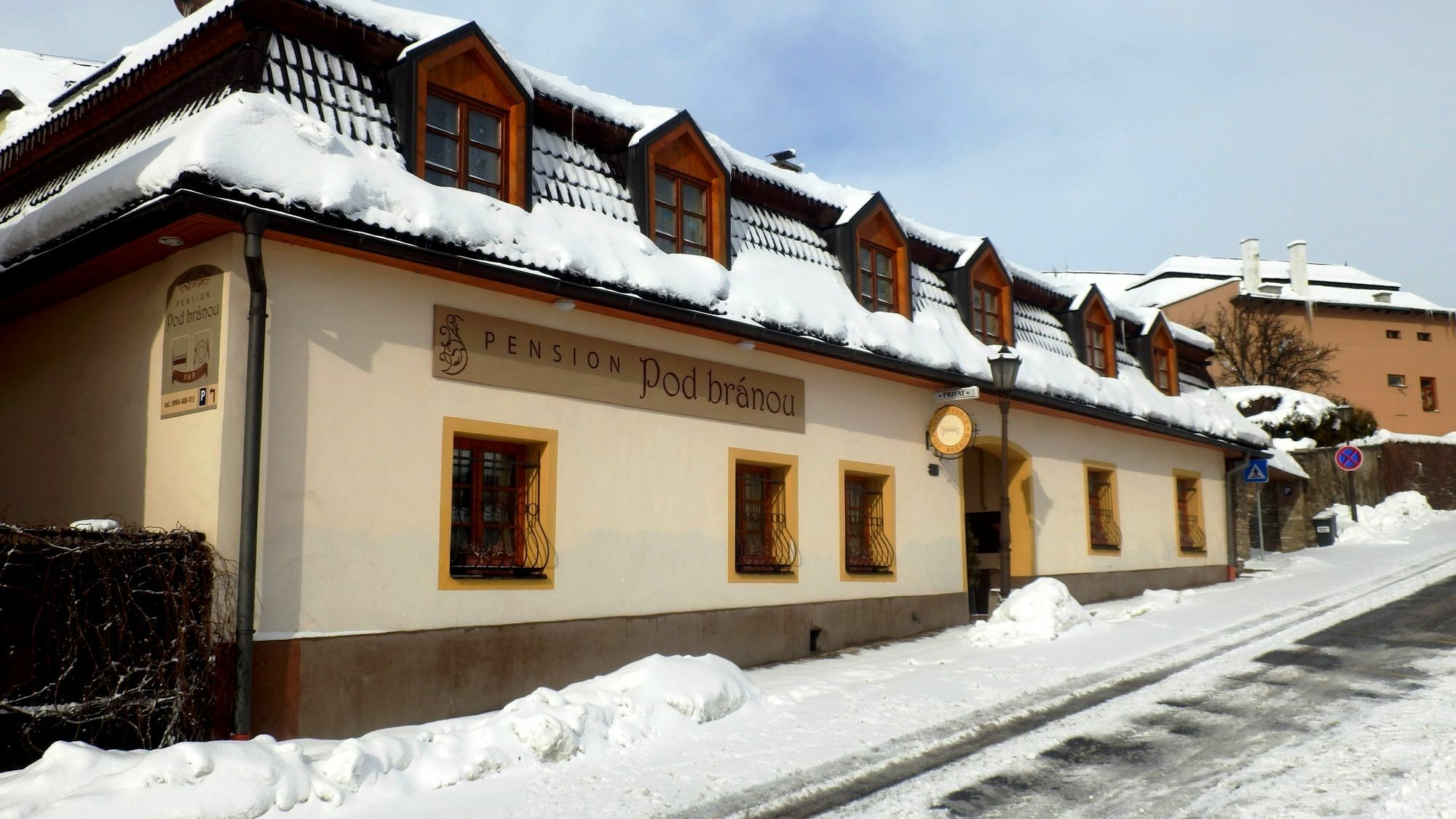 Penzion Pod Branou Poprad Bagian luar foto